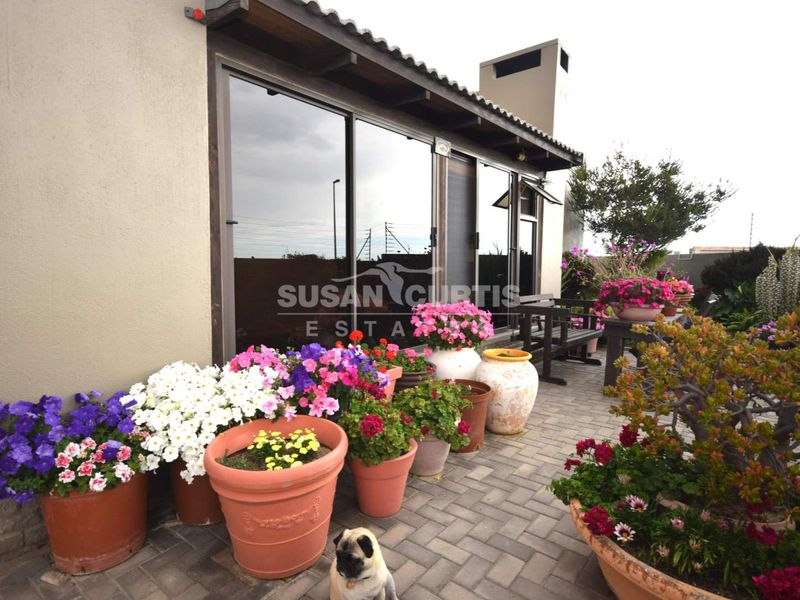 3 BEDROOM HOUSE WITH FLAT IN EXT 22, OCEAN VIEW - Photo 2