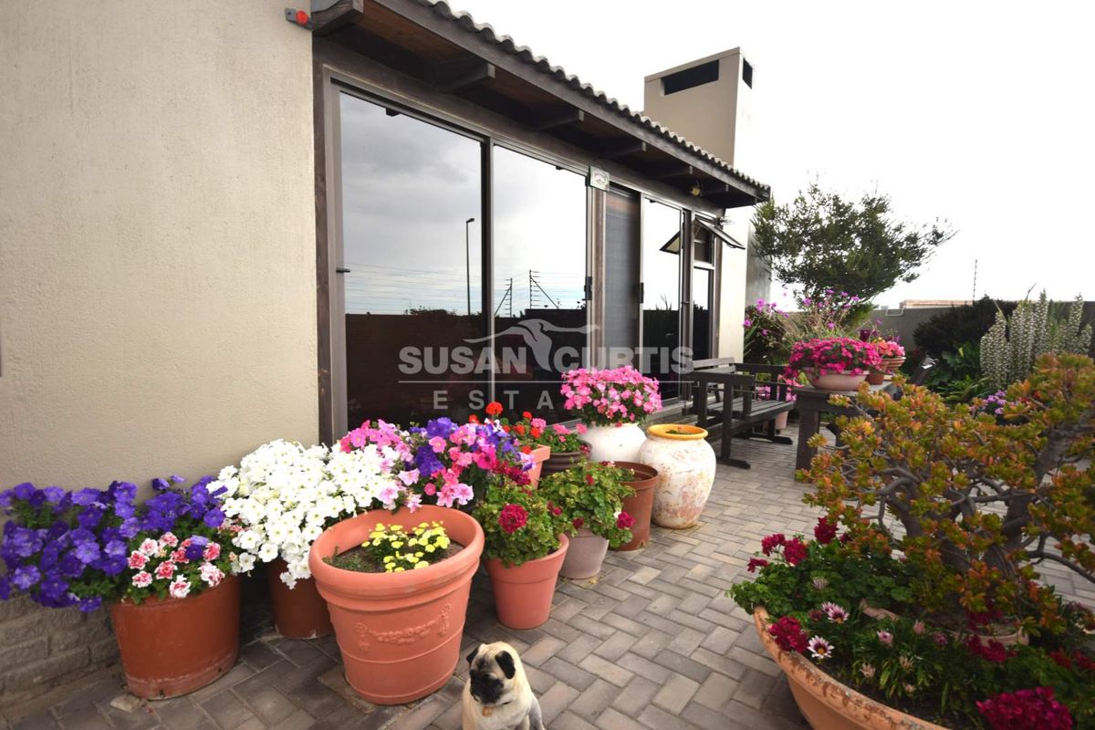 3 BEDROOM HOUSE WITH FLAT IN EXT 22, OCEAN VIEW - Photo 2