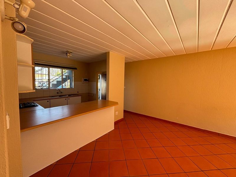 Stunning two bedroom apartment in Moreleta Park - Photo 5