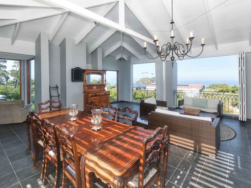 LARGE RESIDENTIAL HOME IN HERMANUS - Photo 10