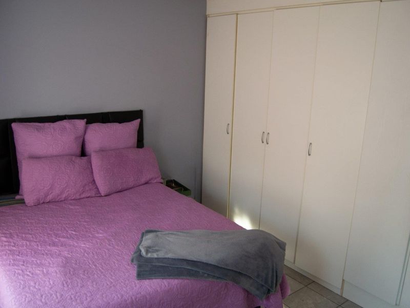 2 Bedroom Apartment / Flat for Sale in Ferndale in Acorn Ridge Complex with 24/7 security - Photo 10