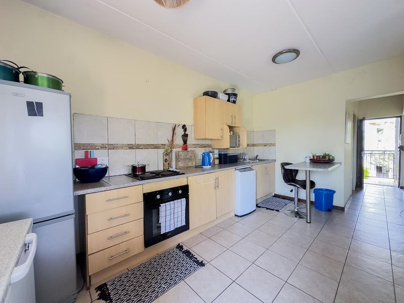 Smart Investment or Ideal First Purchase – 2-Bedroom Apartment with Balcony - Photo 6