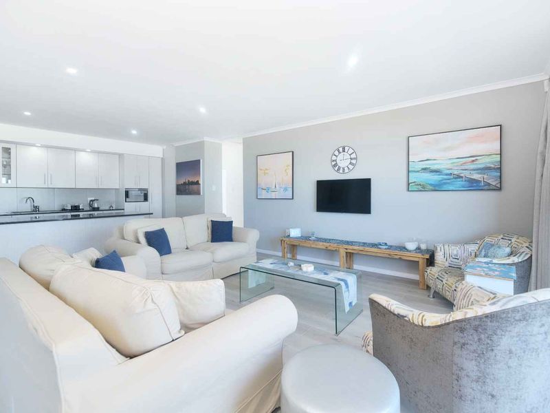 A Villa on the Shore - Photo 10