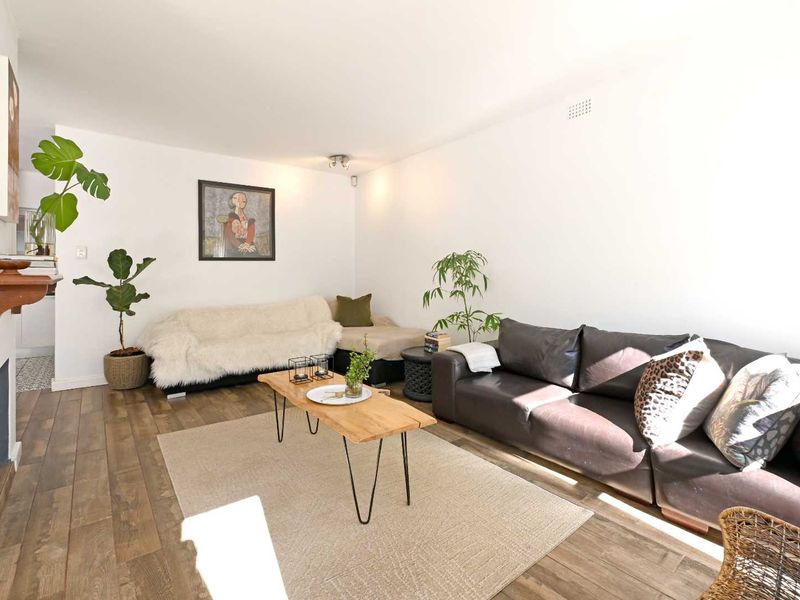 3 Bedroom Home in Rondebosch - Photo 7