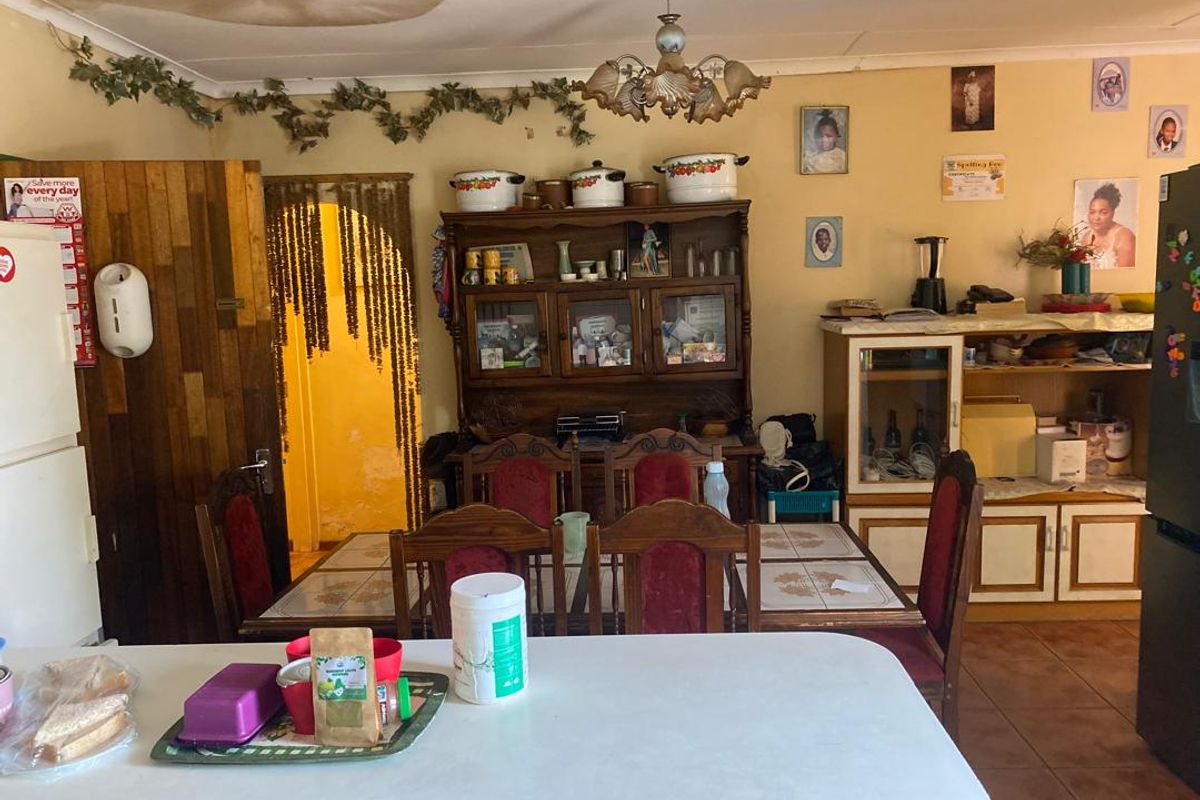 3-Bedroom Home with flat for Sale in Okahandja – Extension 3 - Photo 5