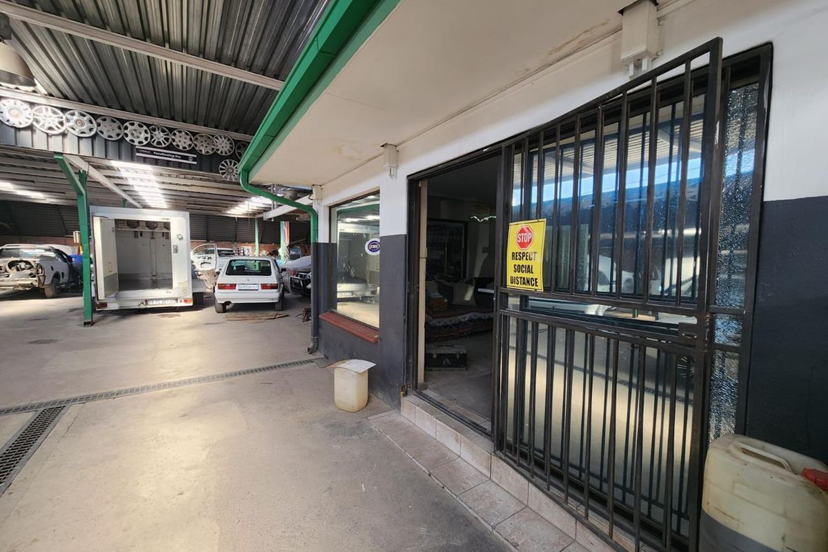 Workshop and Panel beating Business Property for Sale All Inclusive - Photo 5