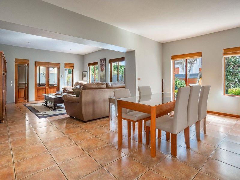 5-Bedroom Home in Sought-After Security Estate - Photo 7