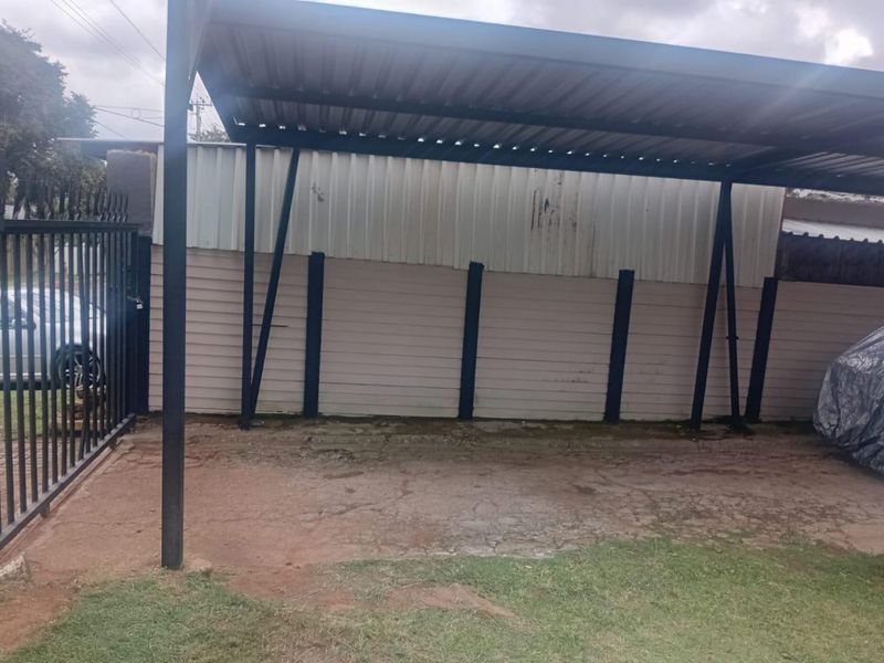 Family Home For Sale - Photo 9