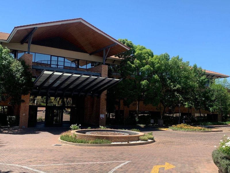 877m2 Woodmead Office To Let - Photo 9