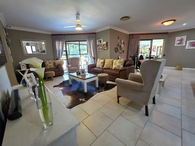 Prime Position 4 Bedroom Winston Park Home - Photo 4