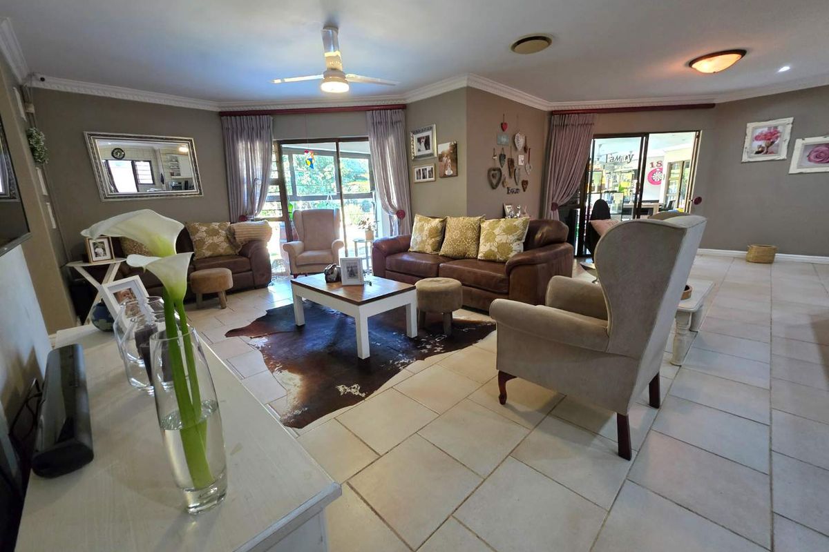 Prime Position 4 Bedroom Winston Park Home - Photo 4