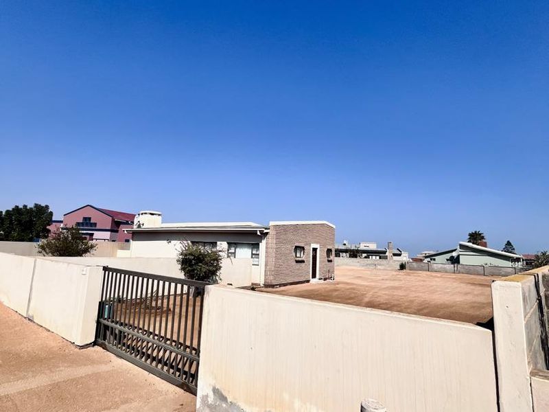 Perfect Holiday home for sale - Hentiesbaai - Photo 5