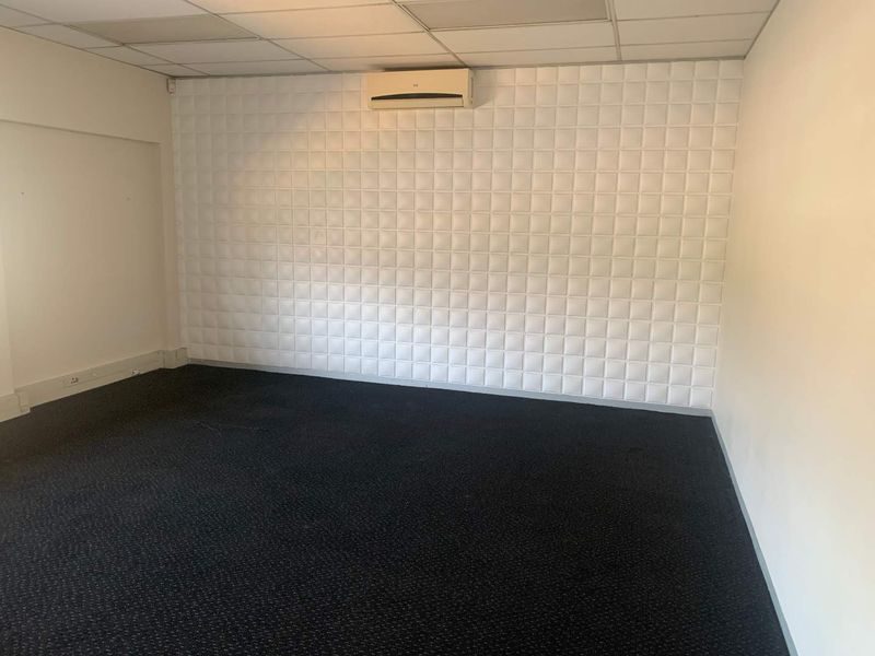 404m2 Office Space To Let | 39 Empire Road, Parktown - Photo 8
