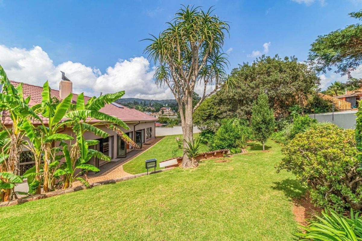 4 Bedroom House For Sale in Rangeview - Krugersdorp. - Photo 5