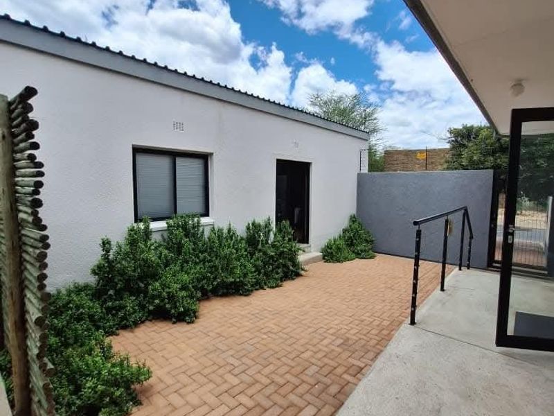 GROW YOUR BUSINESS WITH THIS SPACE - Photo 10