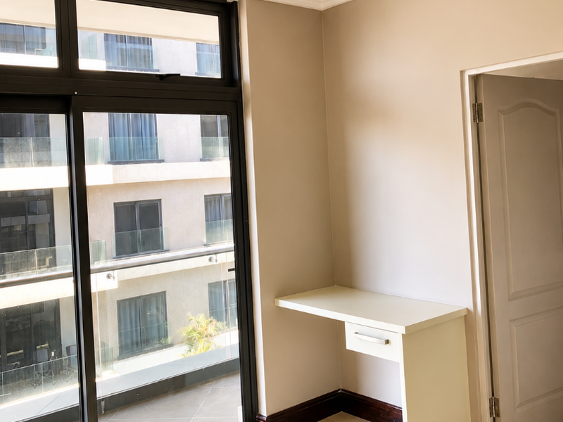 Modern 3 Bedroom/Bathroom Apartment for Sale - Photo 2