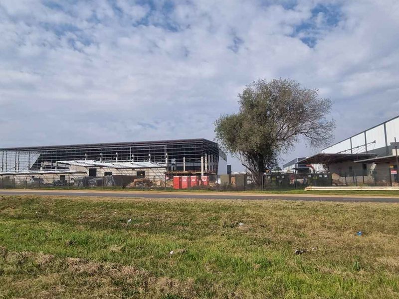 Section S5 | Premium Logistics Facility To Let in Jet Park – 10,288m2 - Photo 9