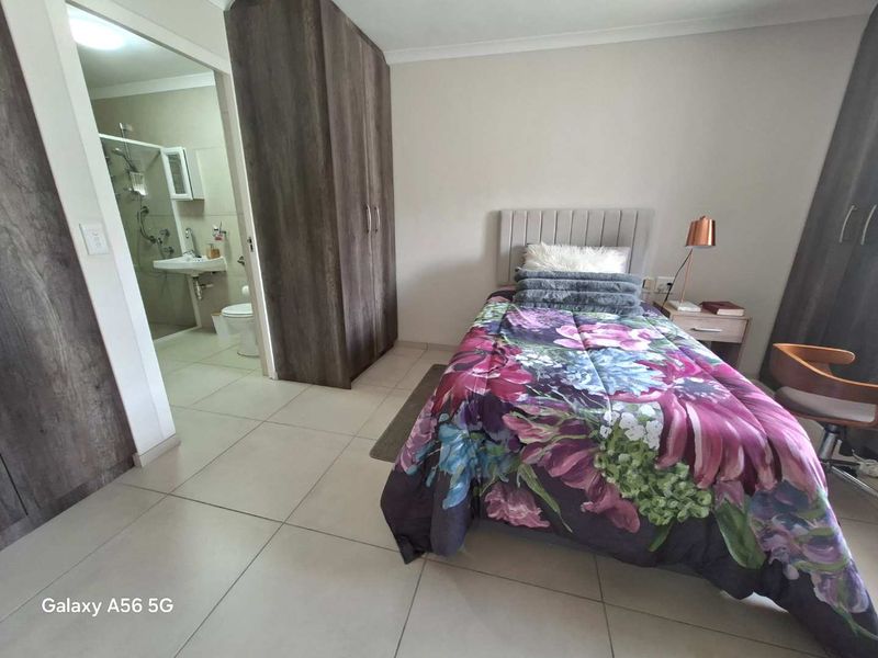 Be quick to view this stunning apartment - Photo 5