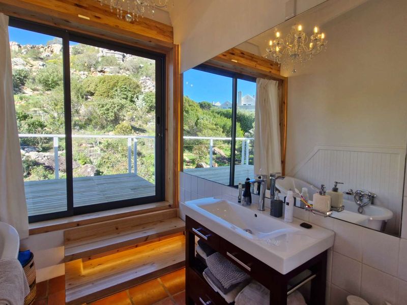 Mountainside Home with Pool & Sauna in Noordhoek - Photo 9