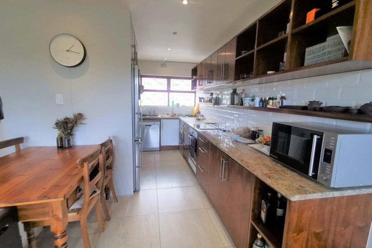 Furnished 2 bed apartment in Rosebank - Photo 3