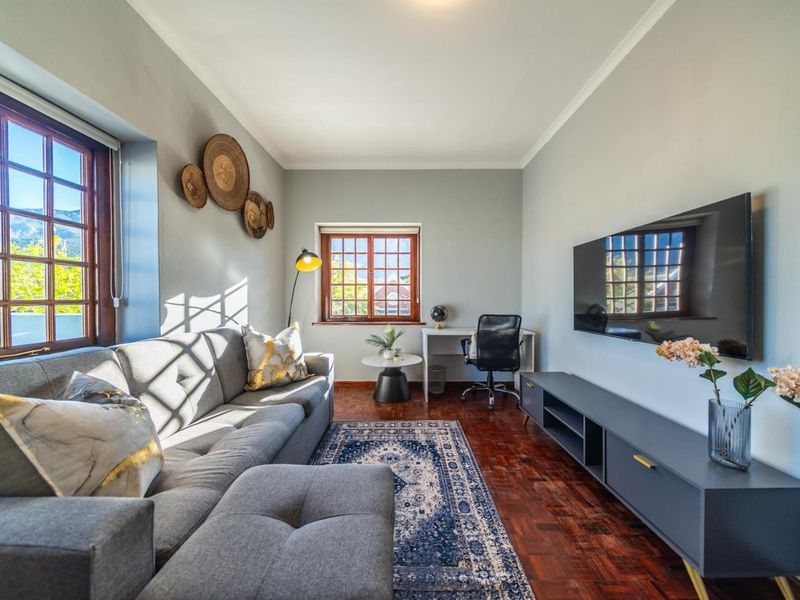 Furnished Franschhoek Apartment with Scenic Views | Available 1 June-31 Oct 2026 - Photo 4