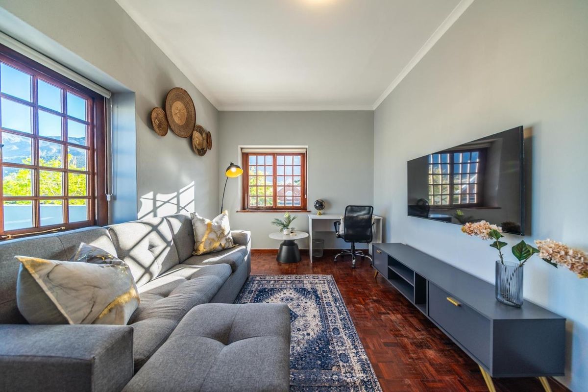 Furnished Franschhoek Apartment with Scenic Views | Available 1 June-31 Oct 2026 - Photo 4