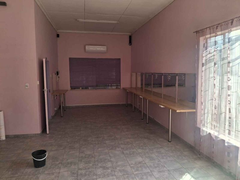 Office/Training Center/Medical consultation - Photo 4