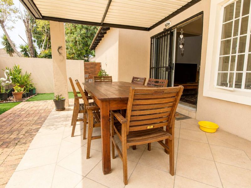 Spacious Corner Stand Home with Double Garage & Patio - Photo 2