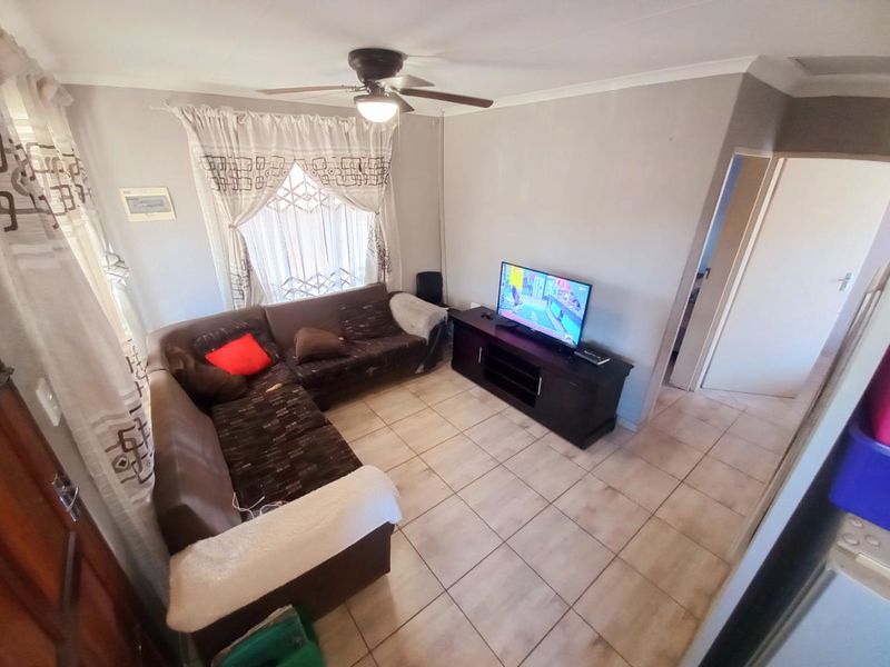 Two Bedrooms house for sale in Soshanguve VV - Photo 9