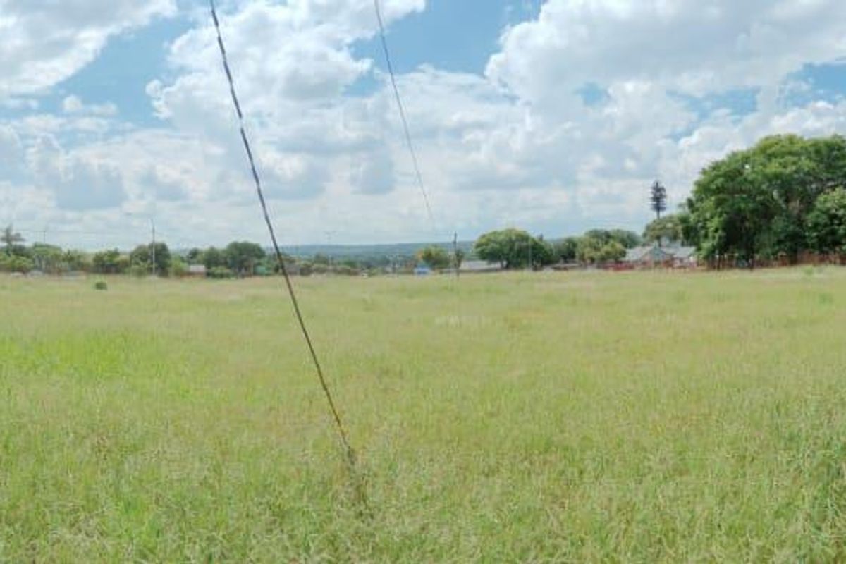 VACANT LAND IN ELDORAIGNE - Photo 5