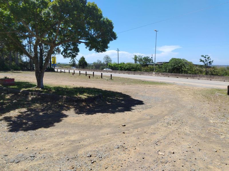 TO LET: VERSATILE COMMERCIAL PROPERTY – PRIME GONUBIE MAIN ROAD - Photo 10