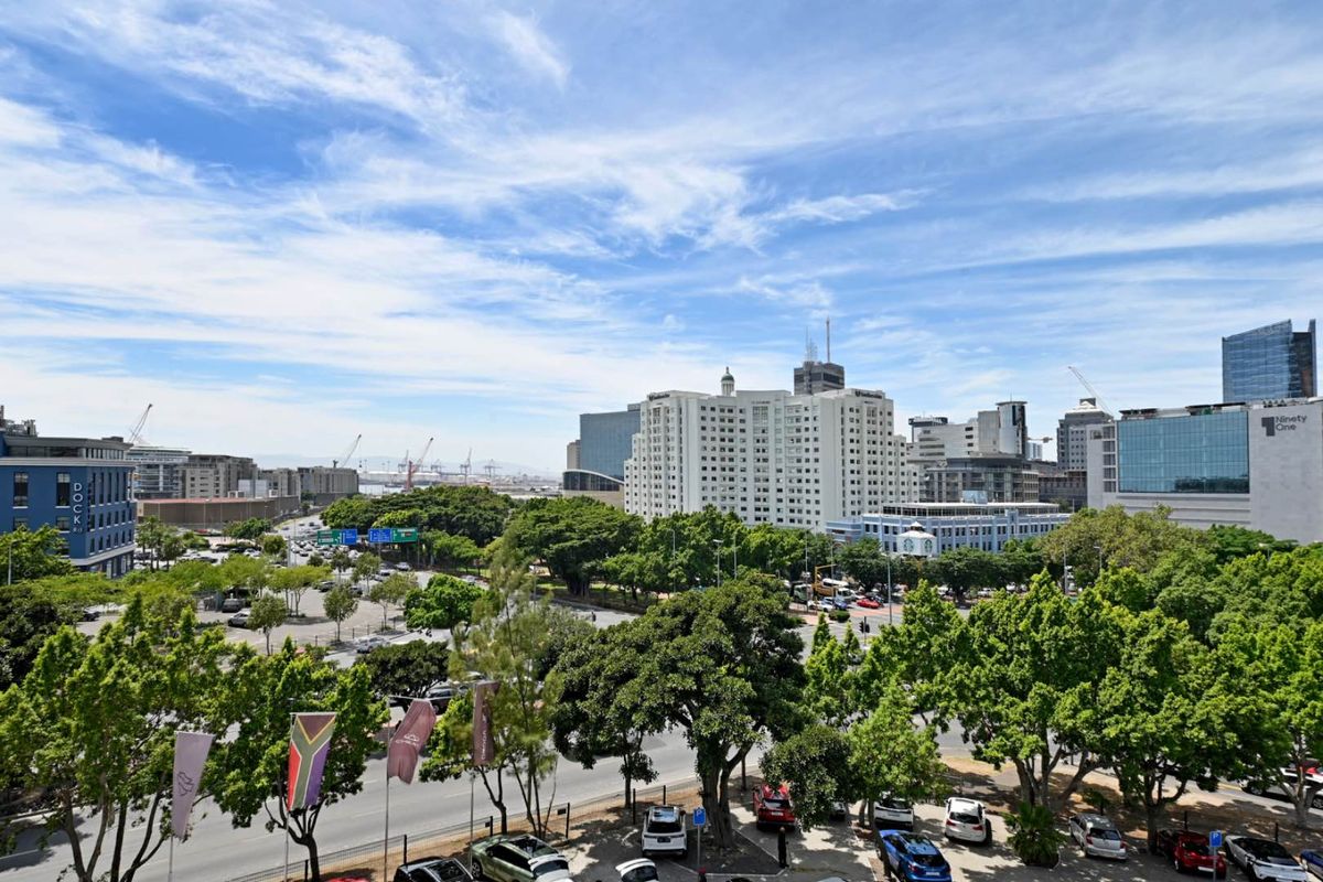 4 Harbour Edge apartments for sale - Photo 2