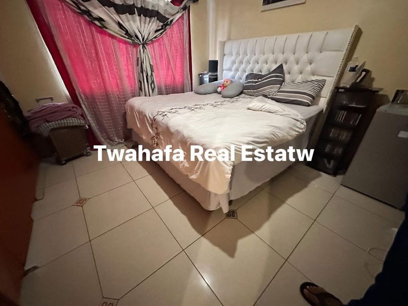 Spacious home with lots of potential - Photo 3