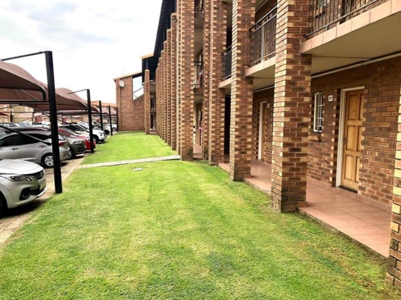 2 Bedroom Apartment for Sale in Pebble Falls - Photo 2