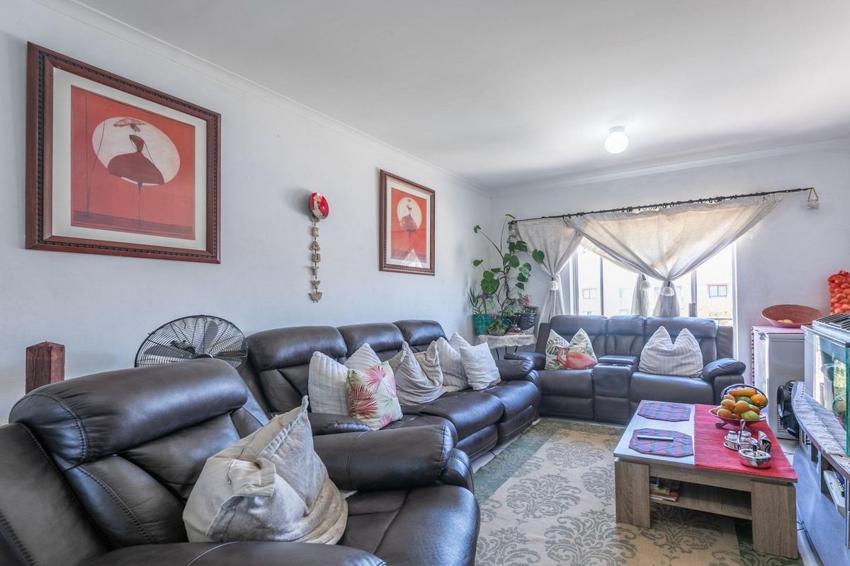 2 bed 1 bath in ST JAMES - Photo 2