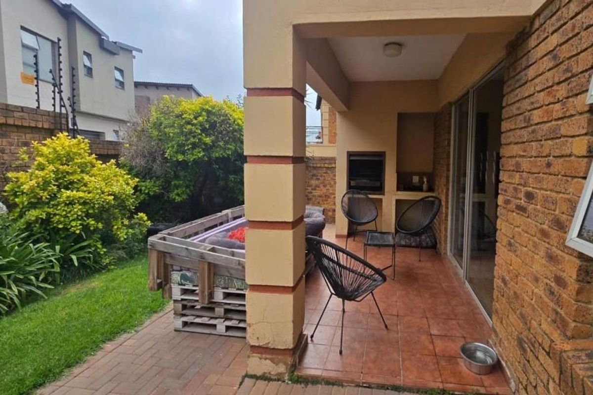 Double storey Cluster - Photo 3