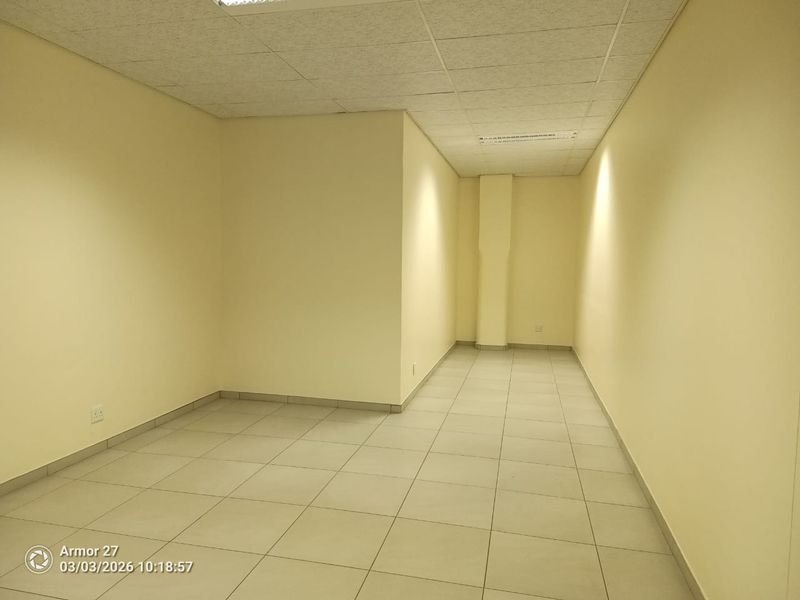 Office to rent in Southern Industrial - Photo 7