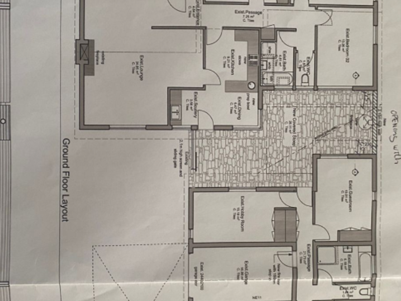 House for sale in Klein Windhoek -excellent for developers - Photo 2