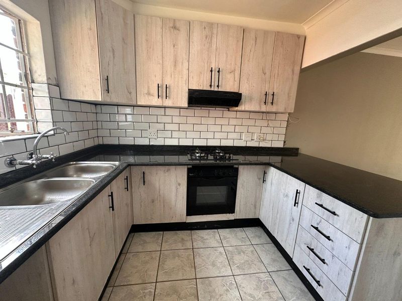 The Perfect First Home or Investment Opportunity - Photo 5