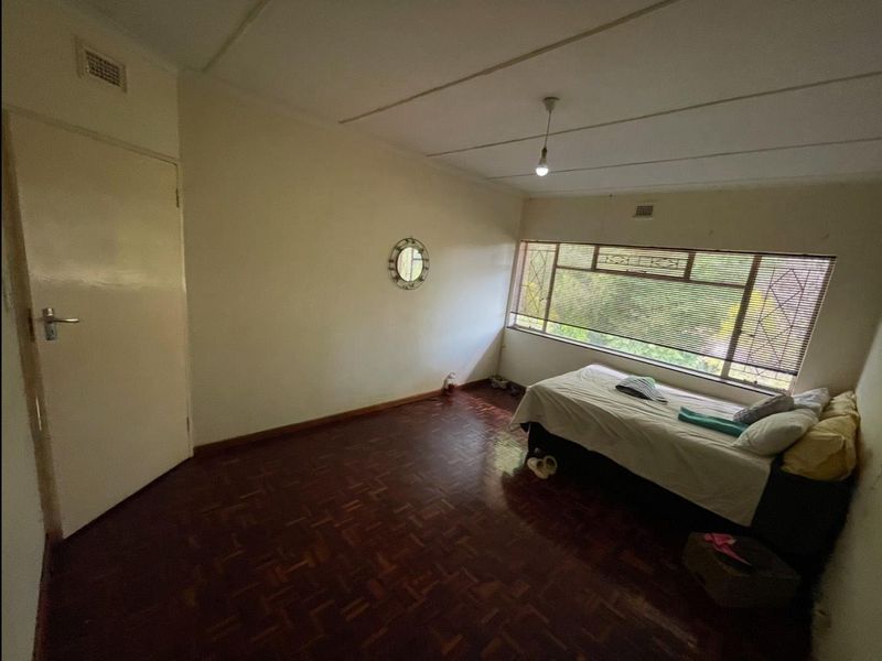 Charming 3-Bedroom Apartment in a Secure Complex - Photo 10