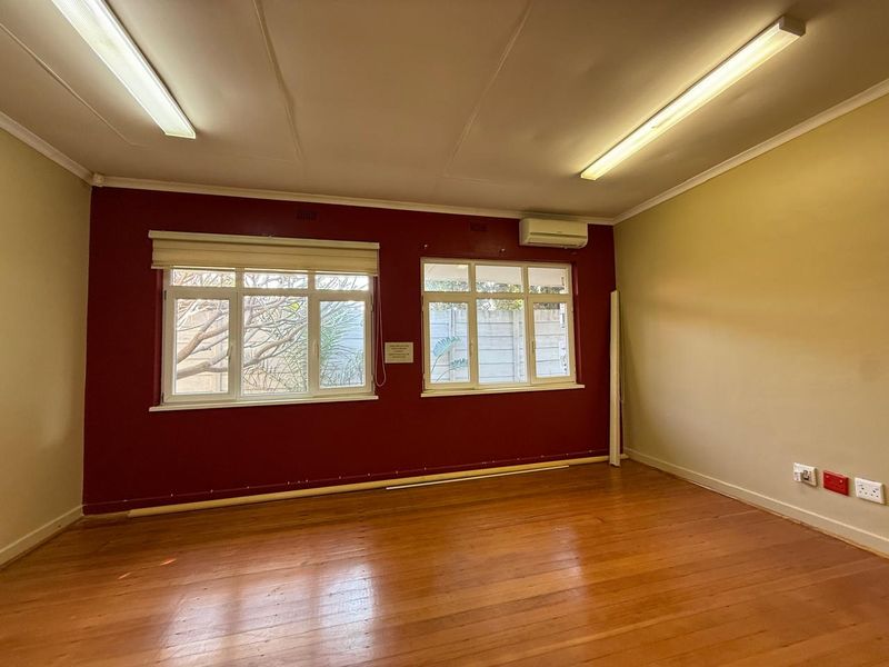Freestanding Office Space To Let in a Prime Greenside Location - Photo 8