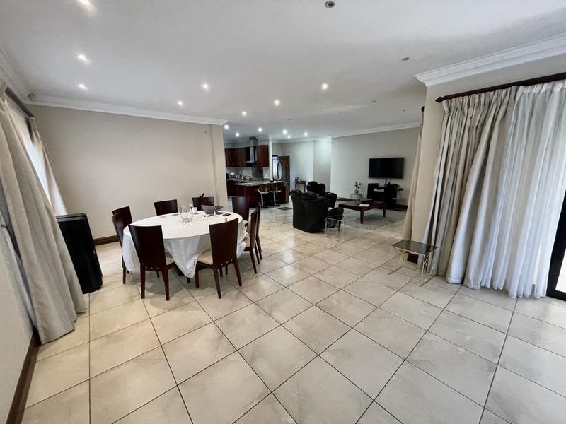 Hendra - Secure Family Living with Versatile Flatlet in Exclusive Somerset Park Cul-de-Sac - Photo 7