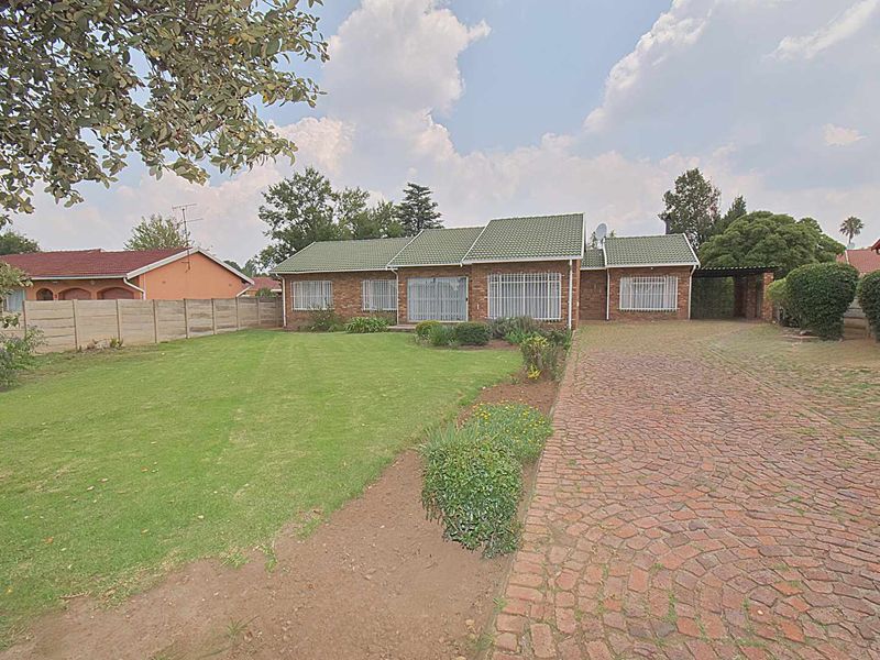 Welcome to your dream home - Photo 3