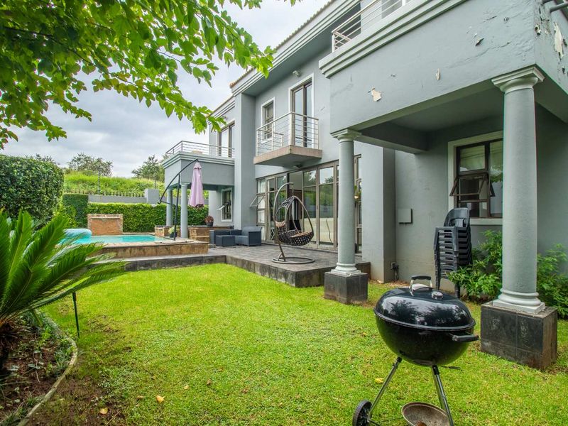 Spacious Double Story Cluster in a Lifestyle Estate - Photo 2