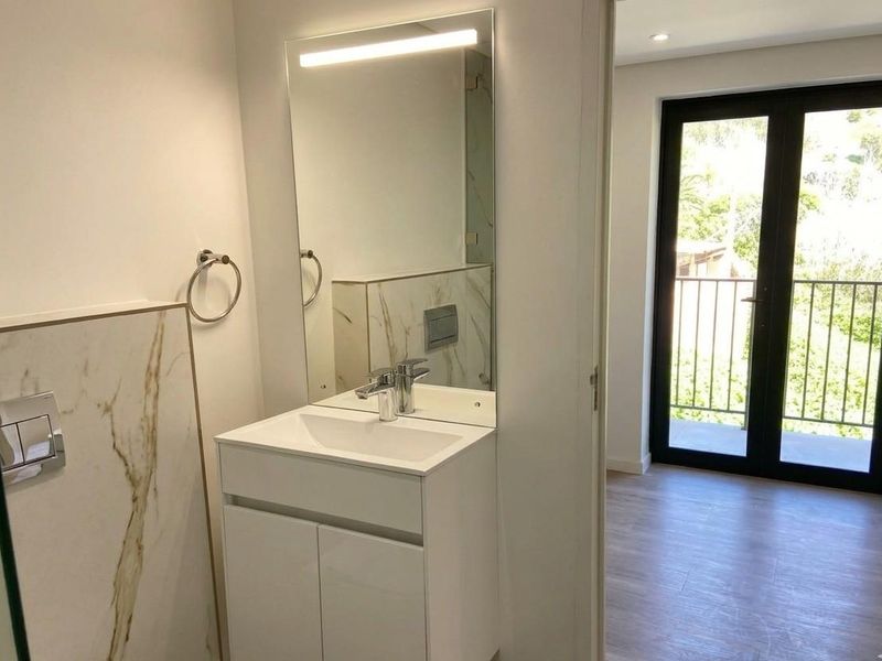 Secure 2 Bedroom Apartment – Simons Town - Photo 10