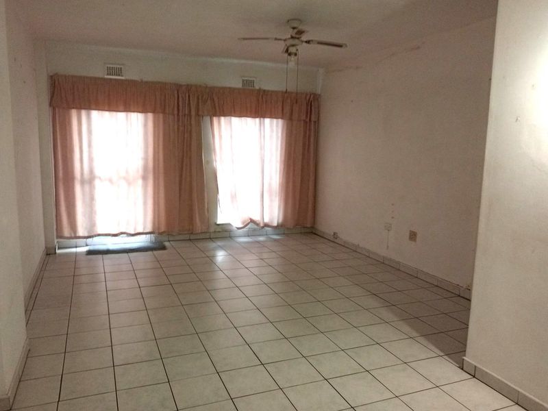 Looking to invest ? This one could be it .... - Photo 3