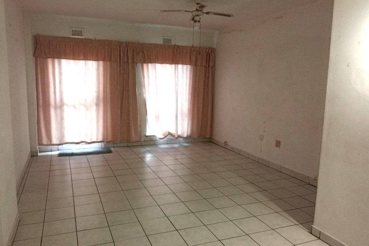 Looking to invest ? This one could be it .... - Photo 3