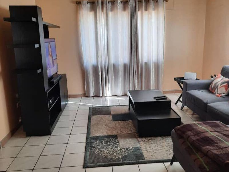 🏡 FOR SALE: Modern Townhouse in Olympia – NAD 3,255,000 (Negotiable, Excl. Costs) - Photo 6