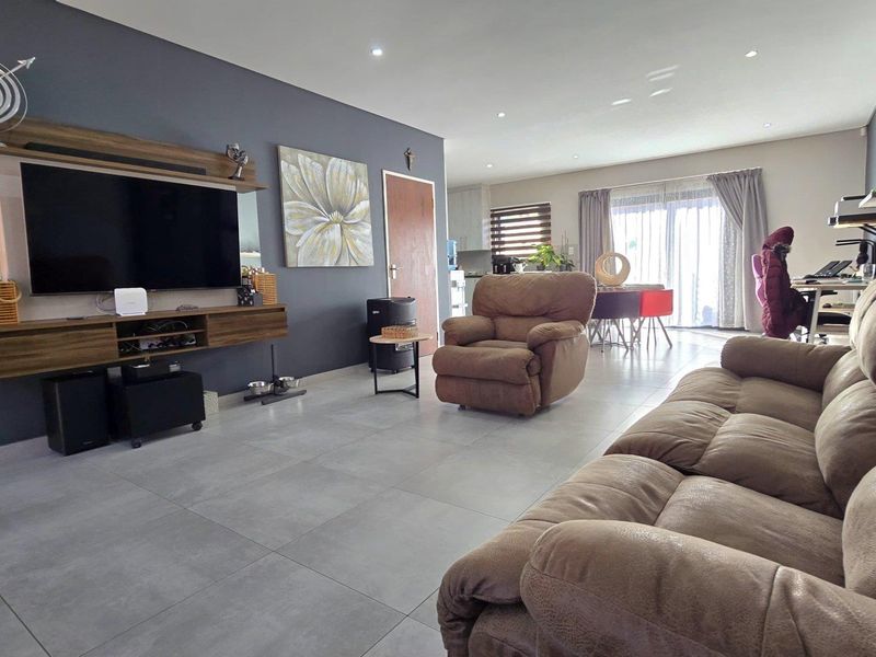 3 Bedroom Townhouse Cluster Home for Sale in New Redruth - Photo 3