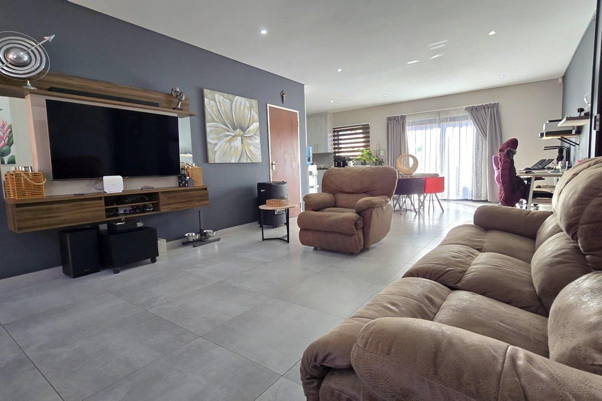 3 Bedroom Townhouse Cluster Home for Sale in New Redruth - Photo 3